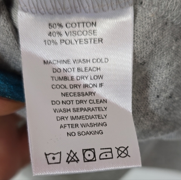 Gray Long Sleeve henley crewneck with waffle Texture - Picture 5 of 5